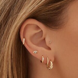 Twenty Compass Milos 10k single stud